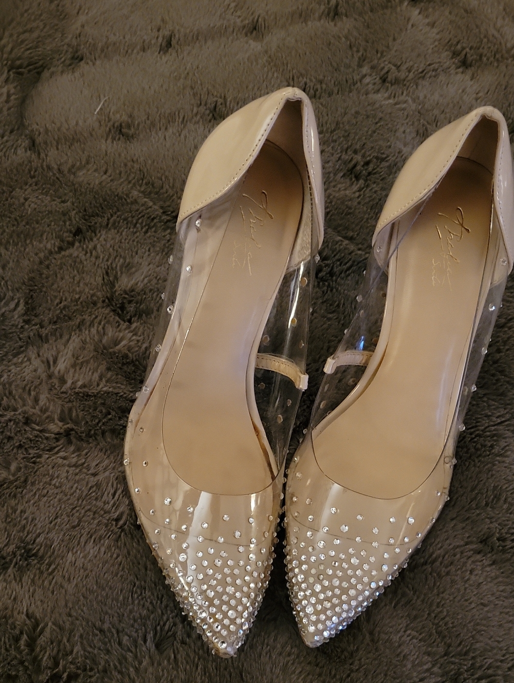 Fabulicious Rhinestone Pointed-Toe Heels in Cream